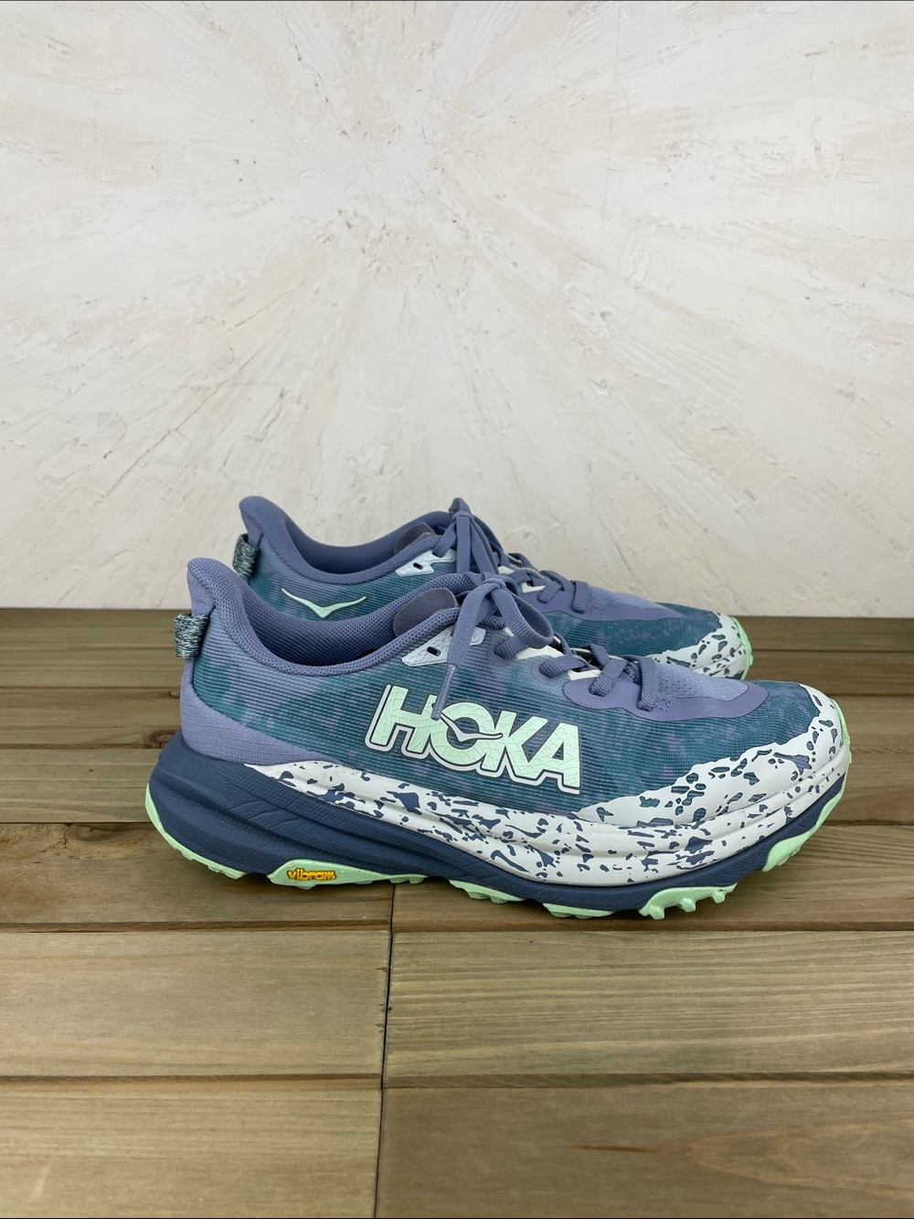 Women’s Hoka Speedgoat 6 Sneakers